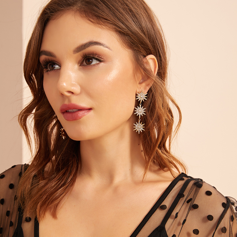 

Rhinestone Snowflake Drop Earrings 1pair, Silver