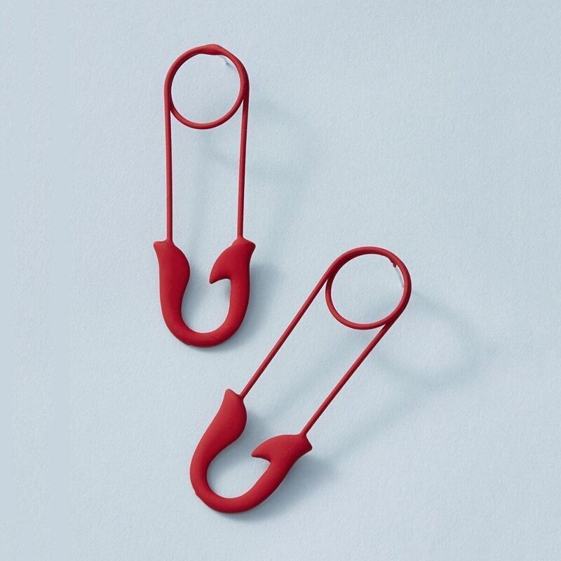 

Safety Pin Design Stud Earrings 1pair, Red