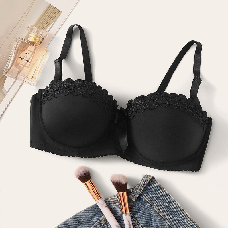 

Crochet Trim Underwire Bra, Black