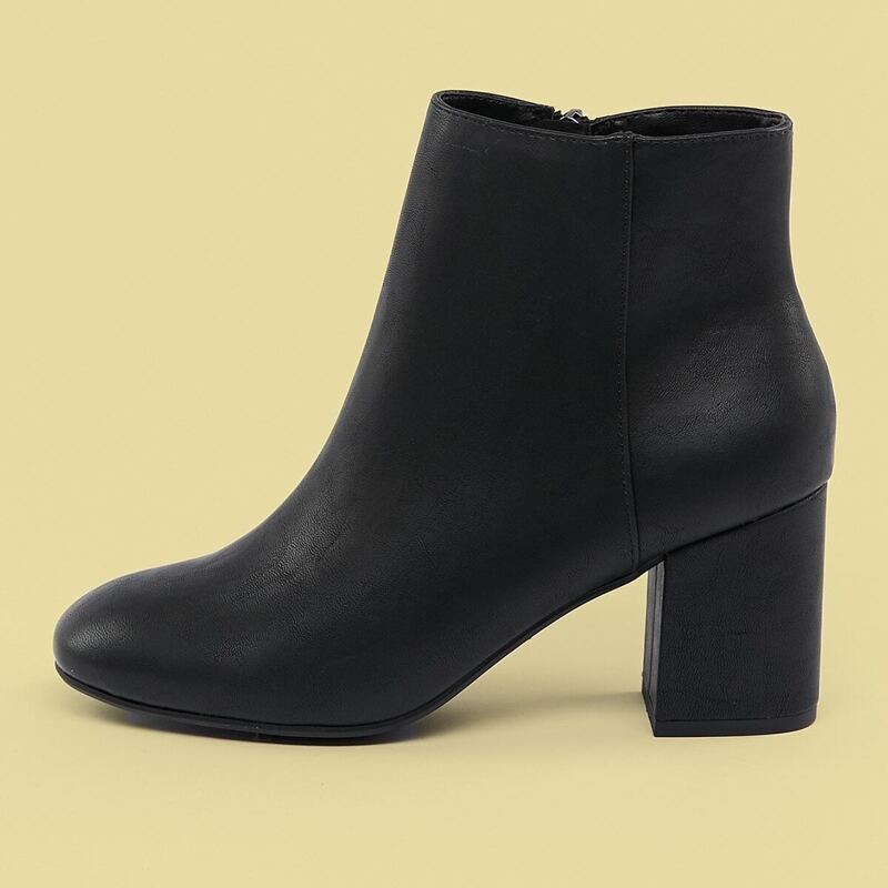 

Round Toe Chunky Heel Side Zip Ankle Boots, Black