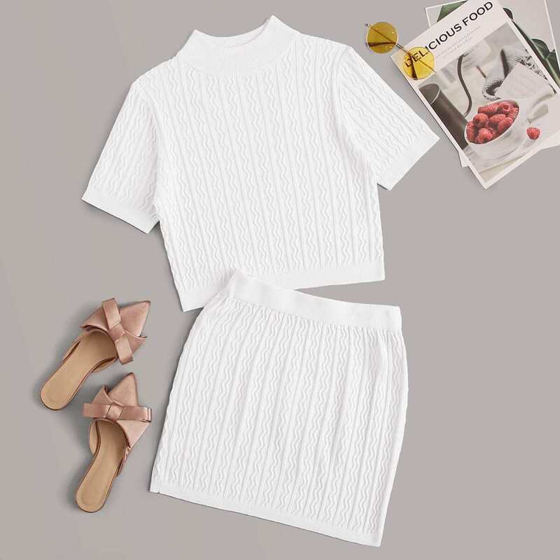 

Mock-neck Wave Knit Top & Bodycon Skirt Set, White