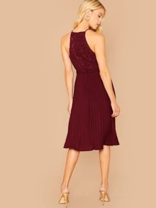 SHEIN فستان بحمالات ذو ثنايا مطوي وبدانتيل مزخرف