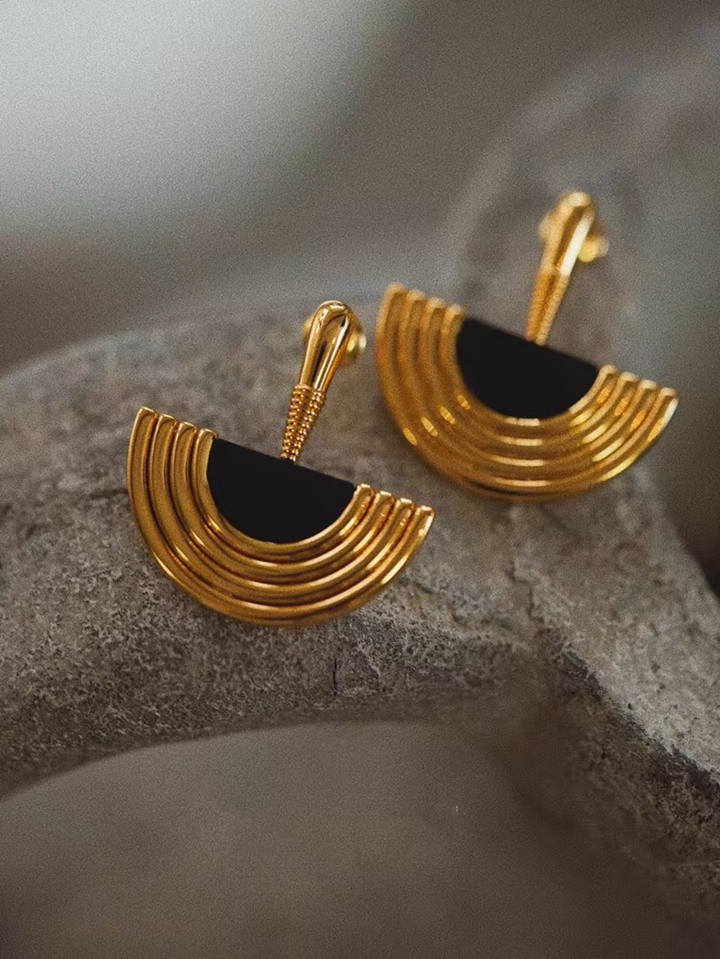 Classical Egyptian Style Black Gold High End Earrings Vintage Earrings With Unique Design p 32218190