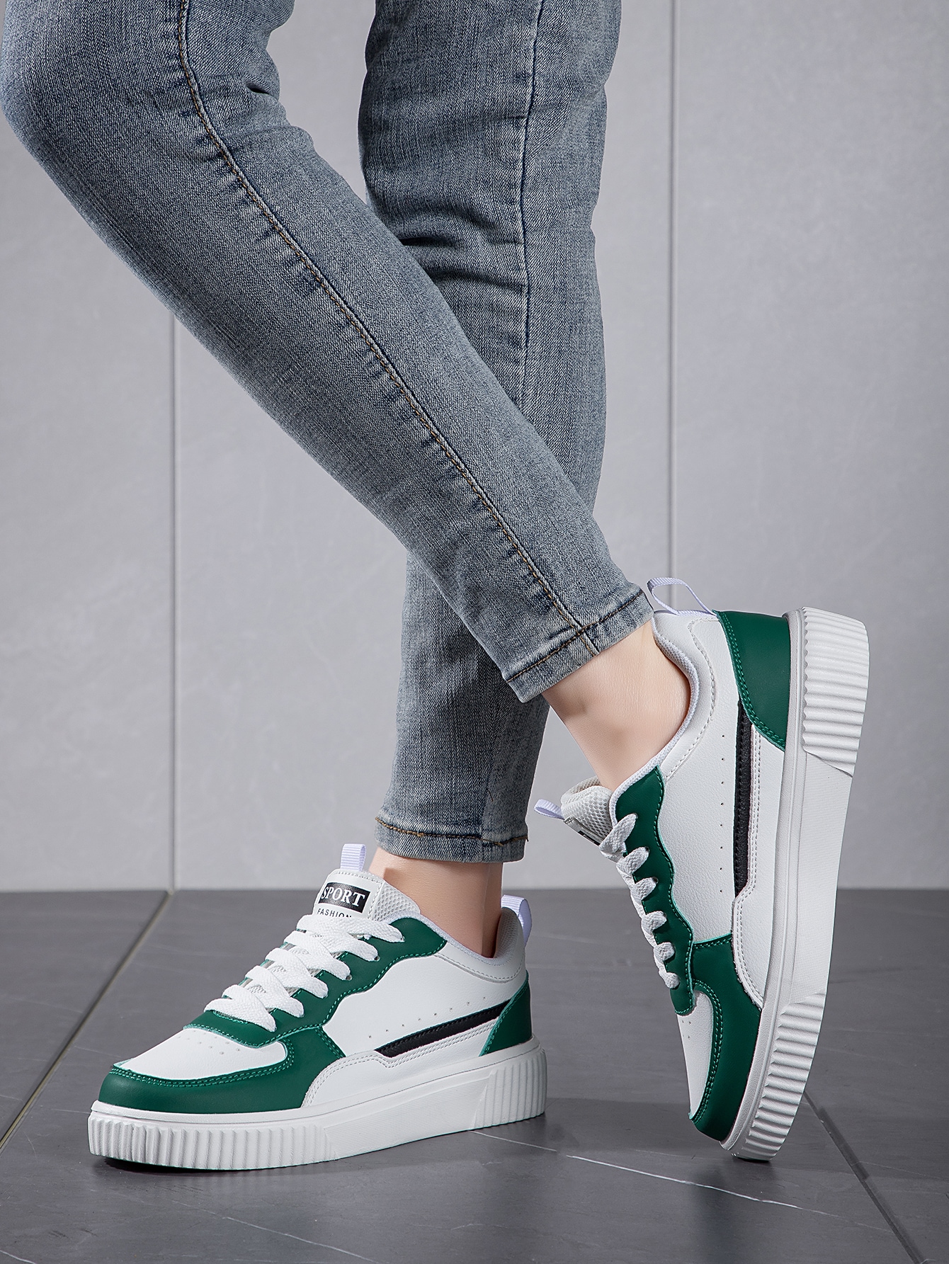 Women s Outdoor Green Thick Sole Lace Up Fashionable Casual Sports Shoes p 28982076