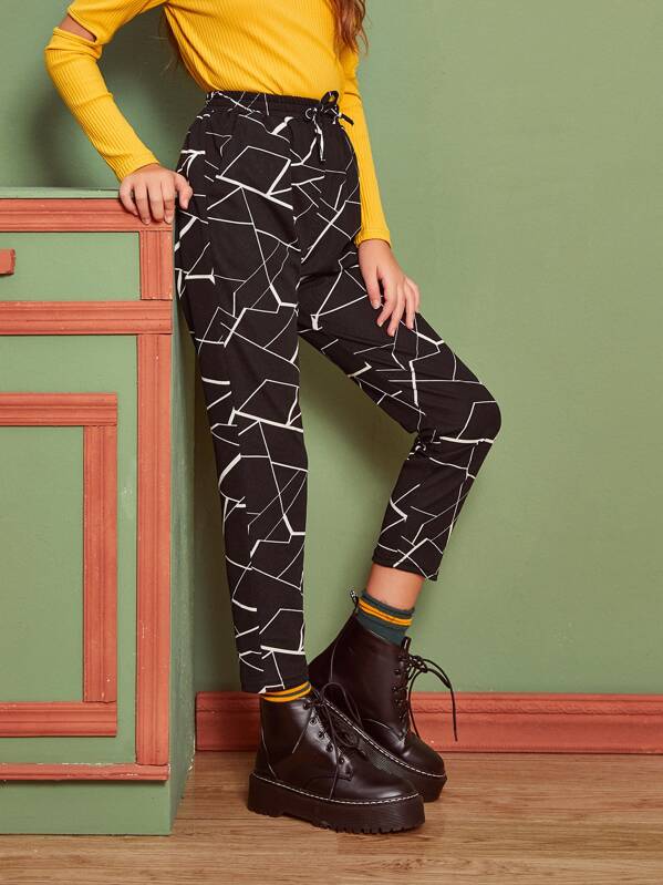 

Girls Drawstring Waist Geo Print Pants, Black, Sashab