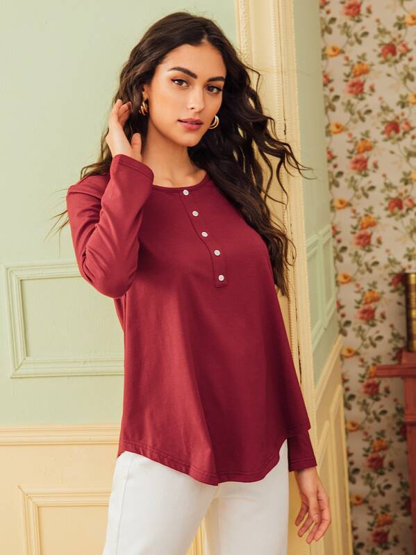 

Button Front Curved Hem Tee, Burgundy, Carol A