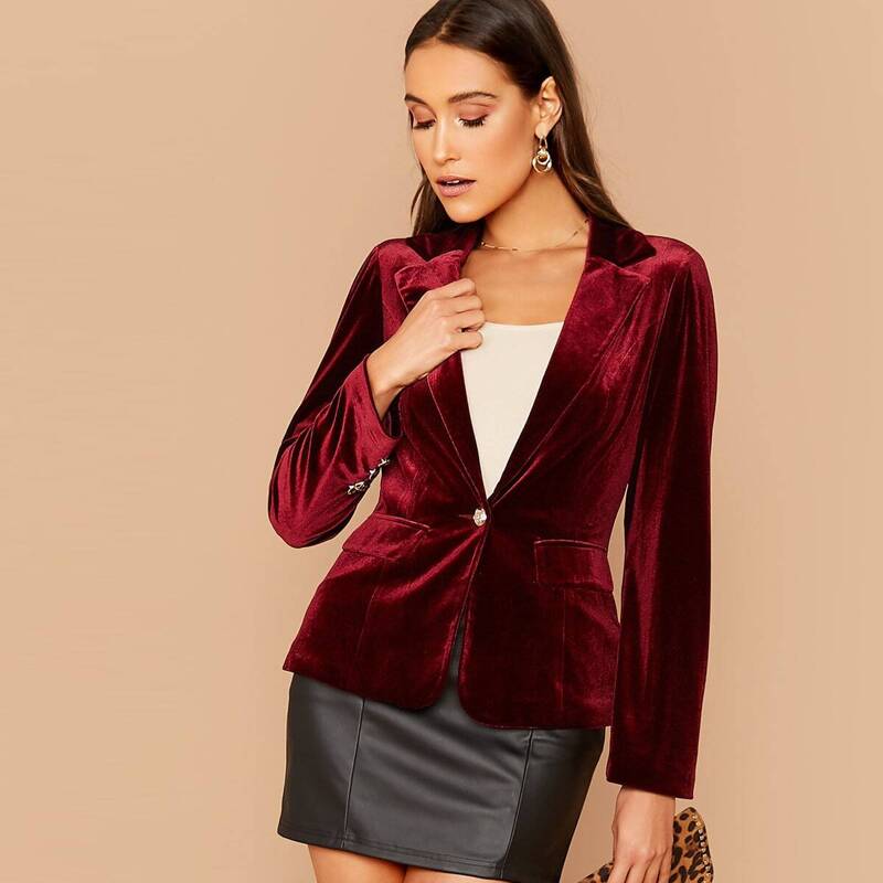 

Plunging Neck Flap Detail Velvet Blazer, Burgundy
