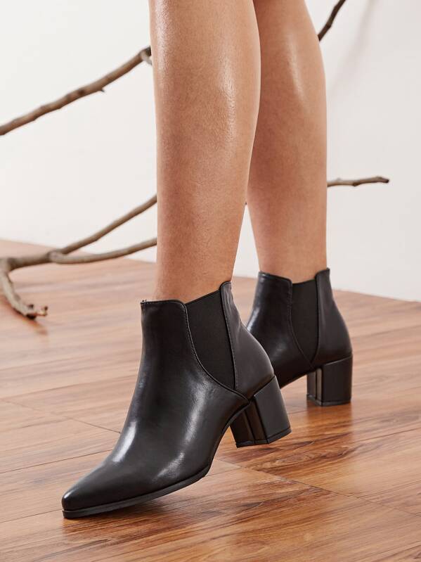 Point Toe Chunky Heeled Chelsea Boots, Black