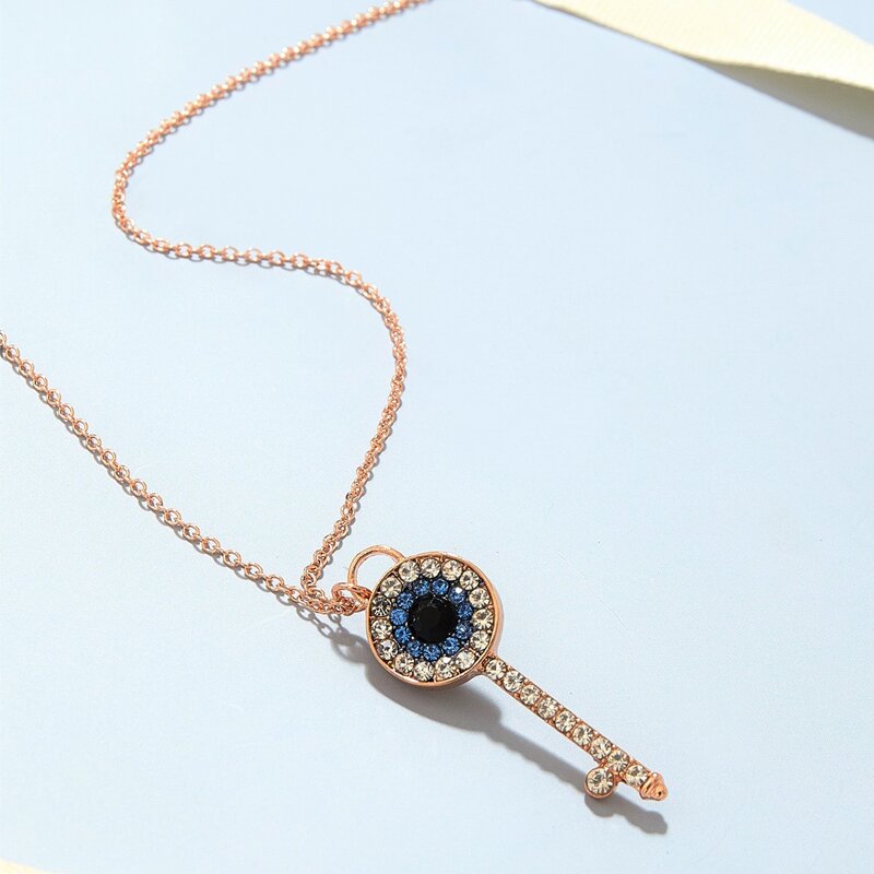 

1pc Rhinestone Decor Key Shaped Necklace, Gold