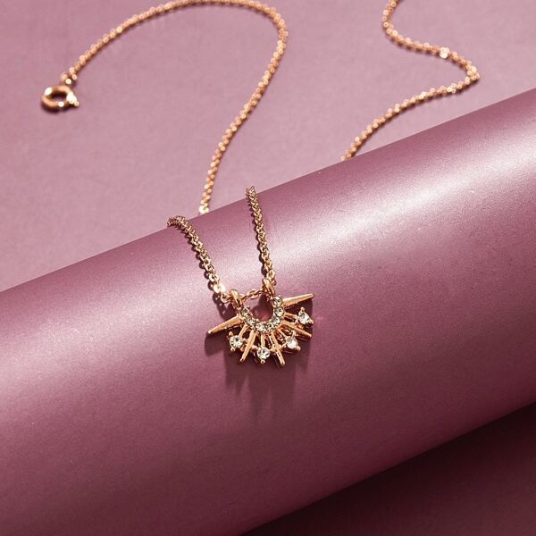 

1pc Rhinestone Engraved Necklace, Gold