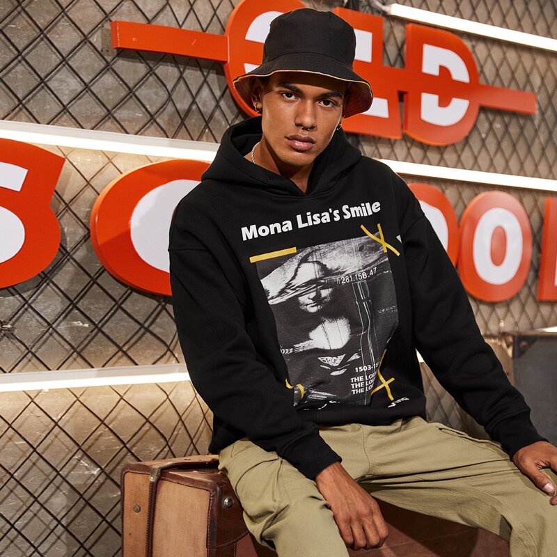 Guys Figure & Letter Graphic Sweatshirt, Black