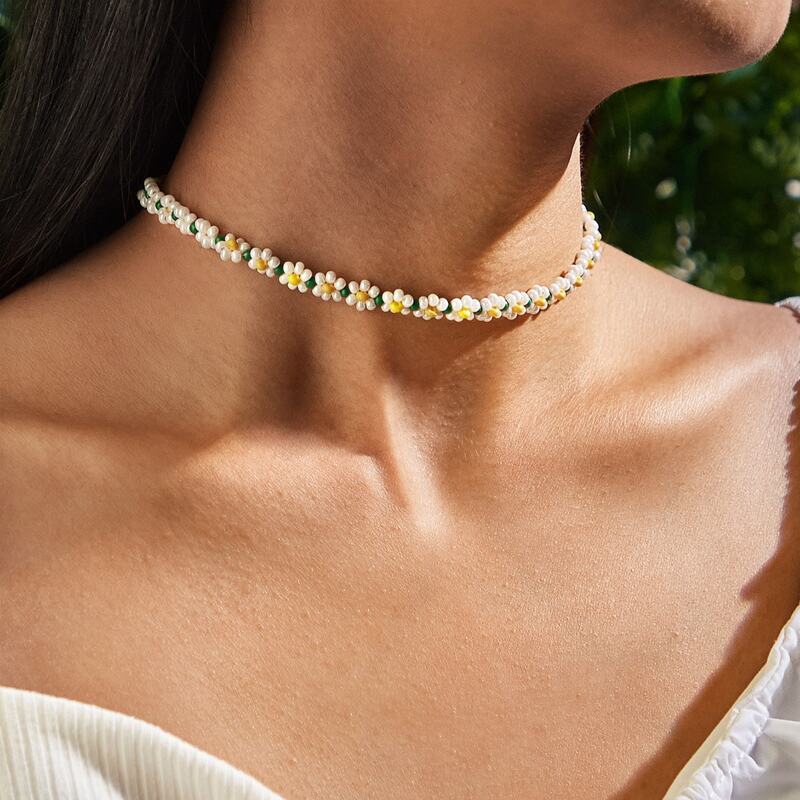 

Daisy Beaded Necklace 1pc, Multicolor