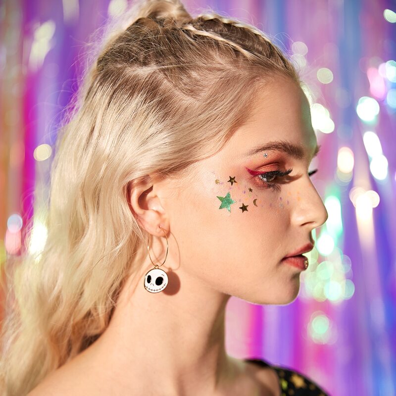 

1pair Skull Charm Hoop Earrings, Black and white