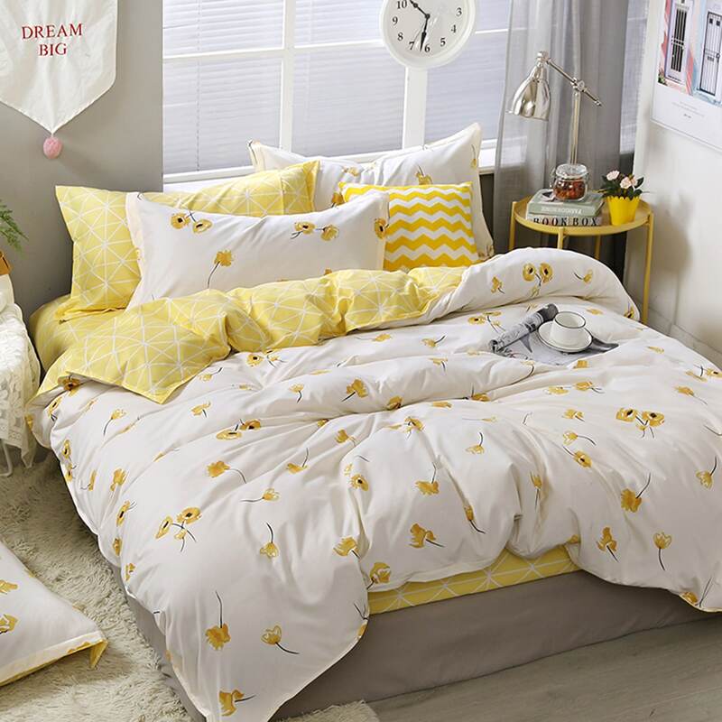 

Falling Flower Print Bedding Set, Yellow