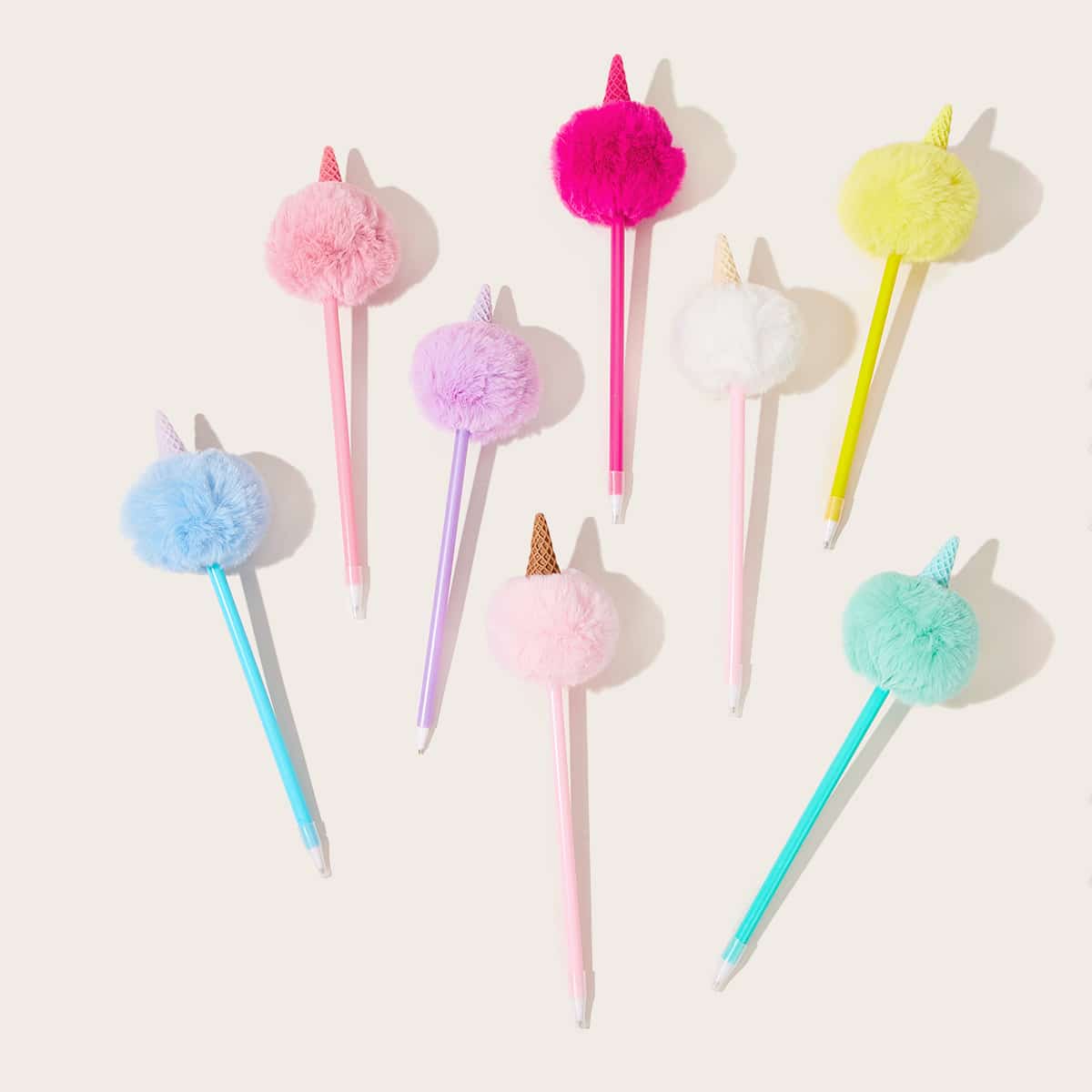 

1pc Random Pom Pom Decor Ballpoint Pen