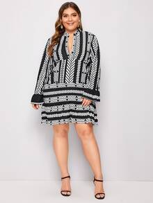 Plus Notch Neck Geo Print A-line Dress - Black and White - View 3