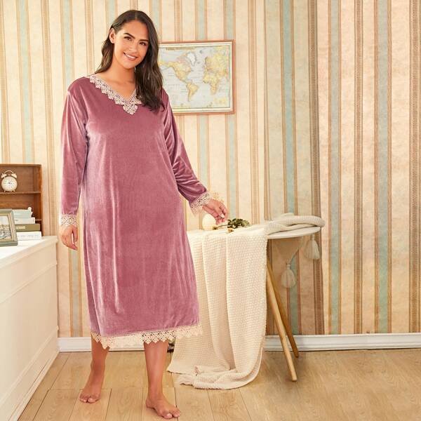 

Plus Lace Trim Velvet Night Dress, Pink