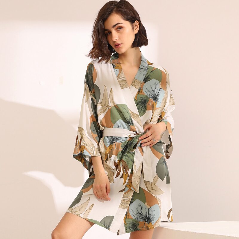 

Leaf Print Robe With Belt, Multicolor