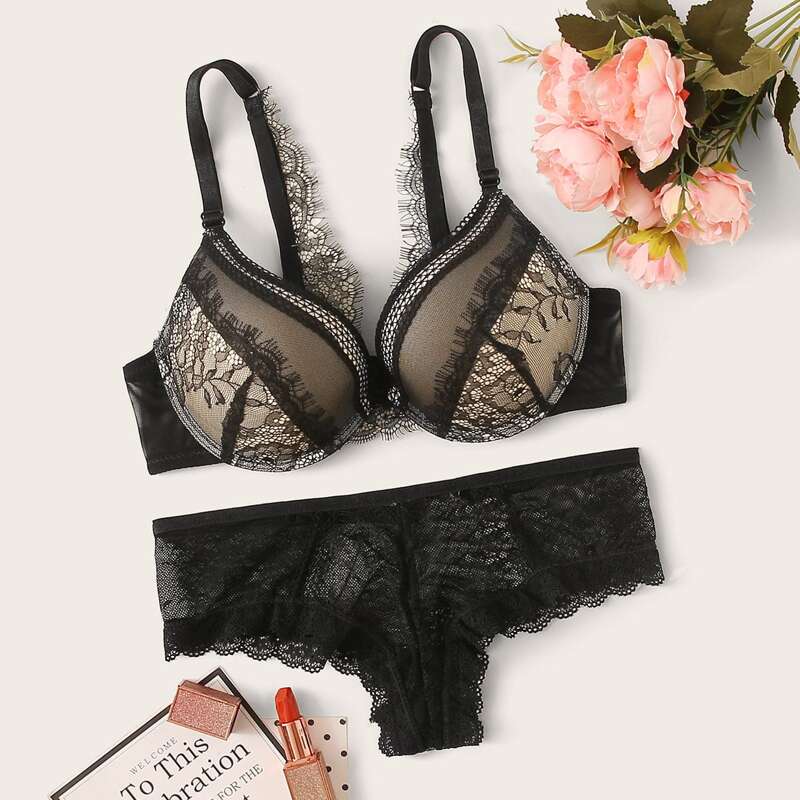 

Floral Lace Underwire Lingerie Set, Black