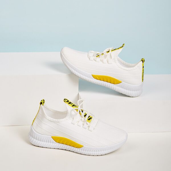 

Men Low Top Lace Up Trainers, White