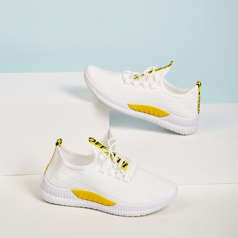 

Guys Low Top Lace Up Trainers, White
