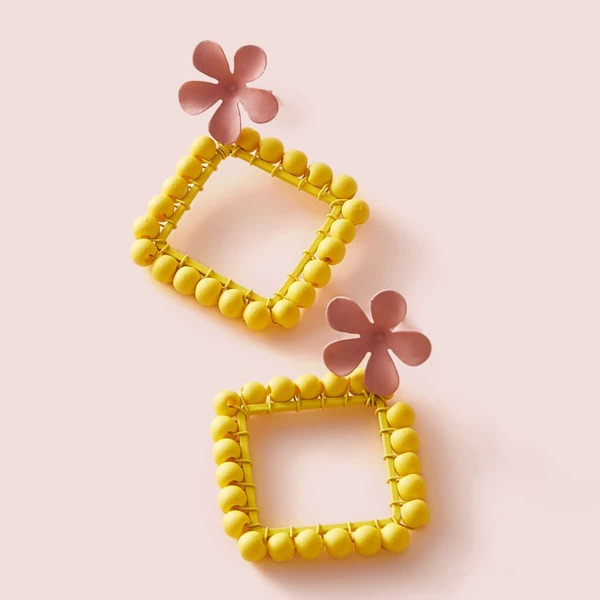 

1pair Flower Decor Beaded Square Drop Earrings, Yellow