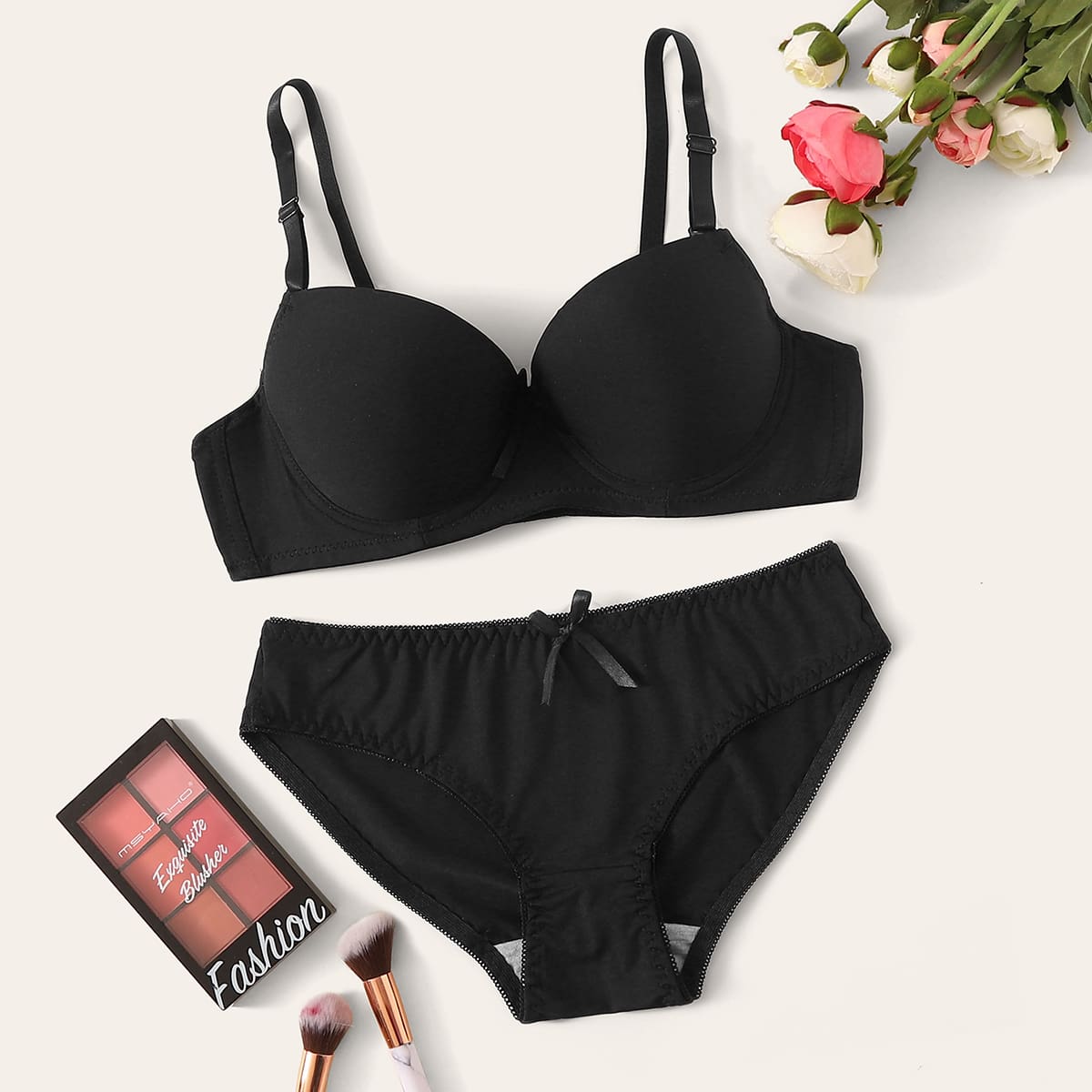 

Solid Underwire Lingerie Set, Black