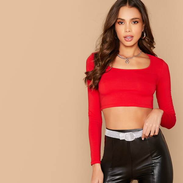 

Scoop Neck Form Fitted Crop Tee, Red bright