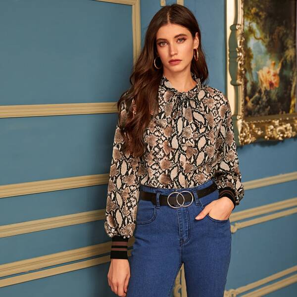 

Tie Neck Contrast Cuff Snakeskin Blouse, Multicolor