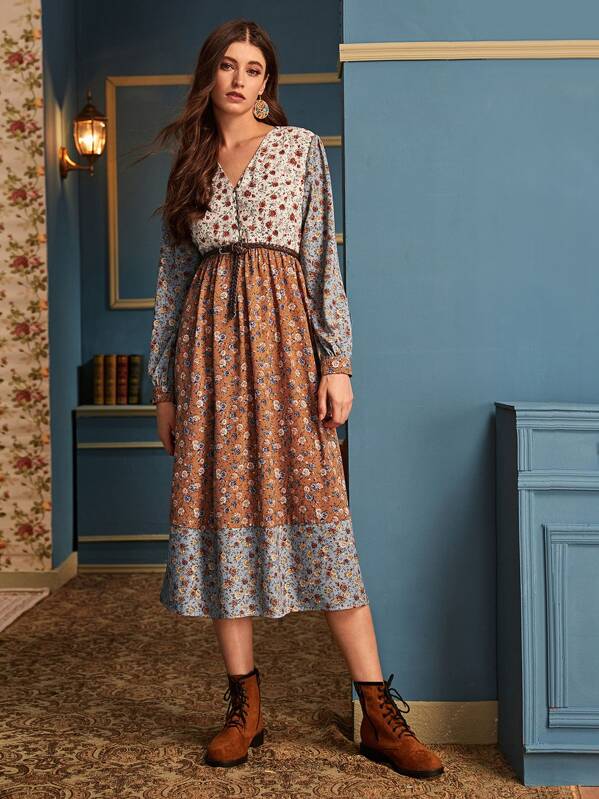 

Contrast Panel Ditsy Floral A-line Dress, Multicolor, Mila