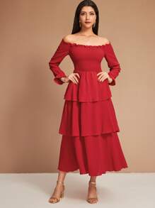 فستان بخط شكل A مكشوف الاكتاف بحافة طبقات ومدروز مكشكش