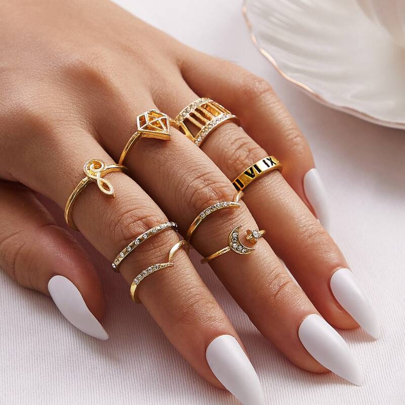 

8pcs Rhinestone Engraved Moon Decor Ring