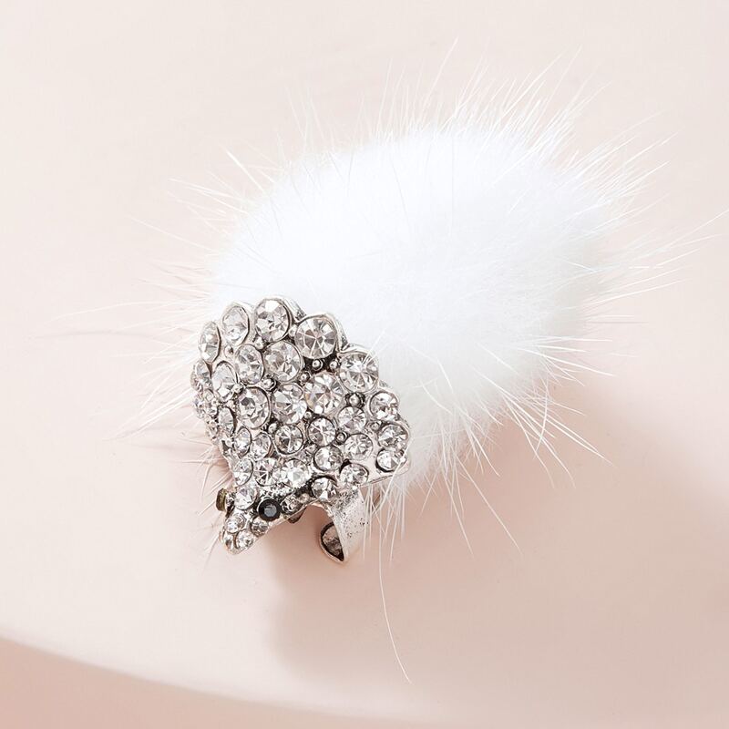 

1pc Plush Hedgehog Rhinestone Detail Brooch, White