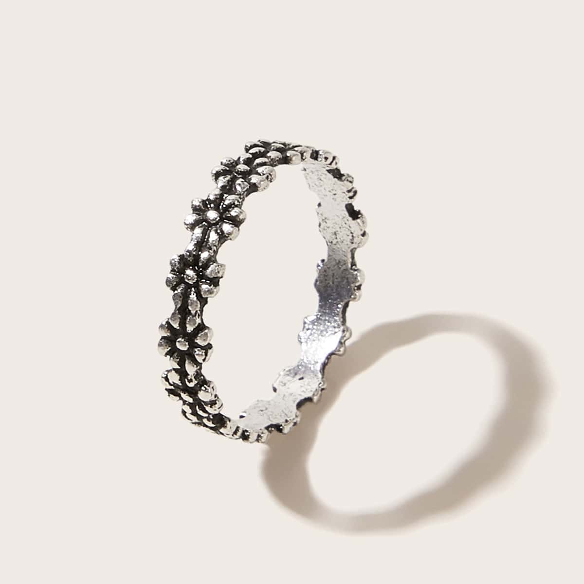 

1pc Ditsy Flower Ring, Silver