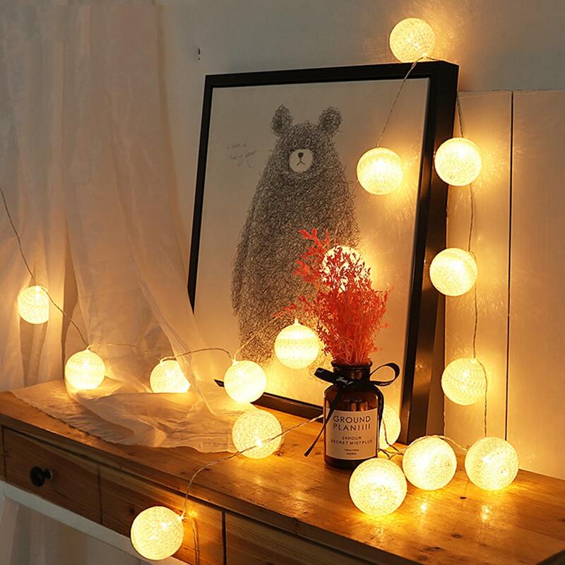 

10pcs Cotton Ball Shaped Bulb String Light, Gold