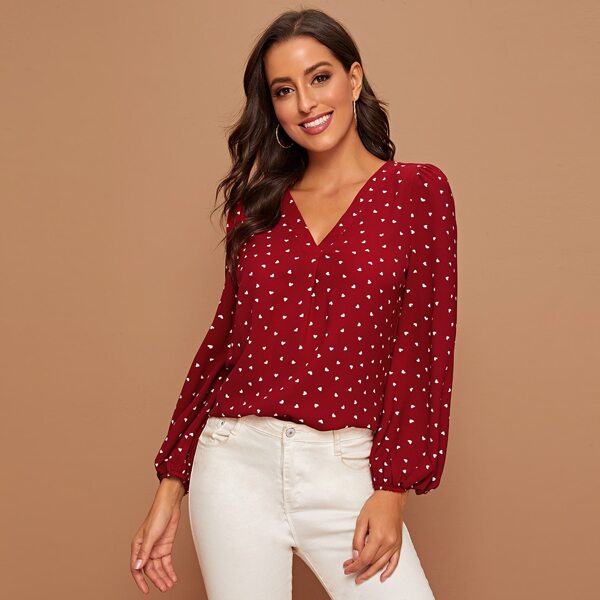 

V-neck Lantern Sleeve Heart Print Blouse, Burgundy