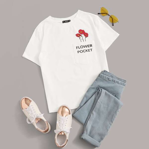 

Floral and Slogan Print Pocket Patched Tee