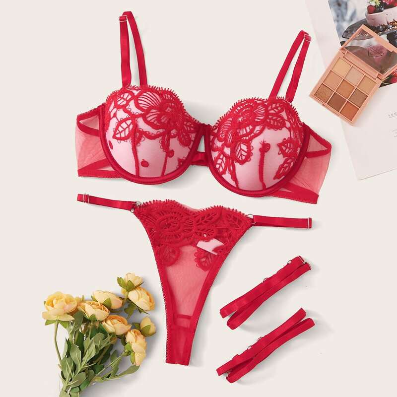 

Embroidery Mesh Underwire Lingerie Set With Leg Ring, Red