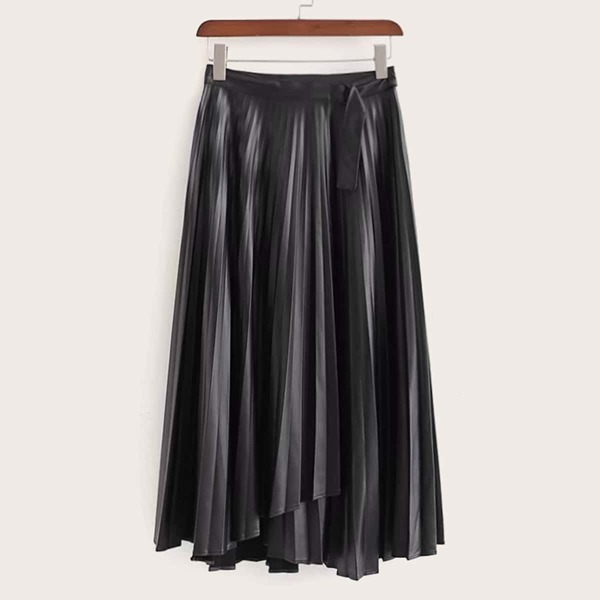 

Solid Buckle Detail Pleated Skirt, Black