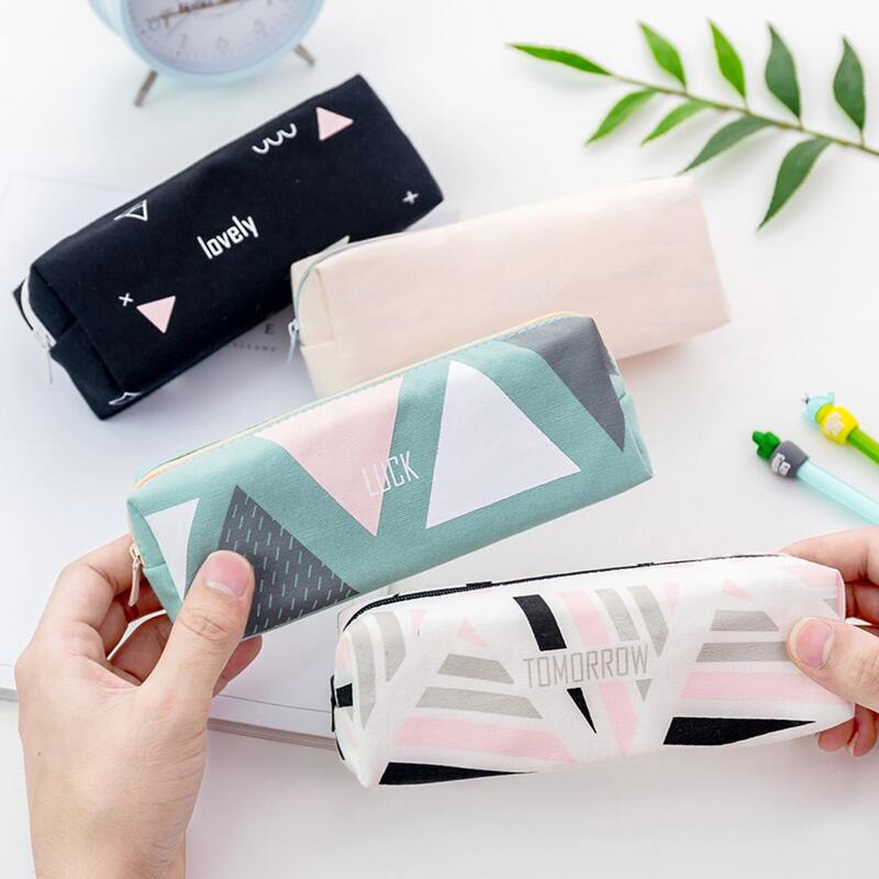 

1pc Random Geometric Pattern Pencil Bag