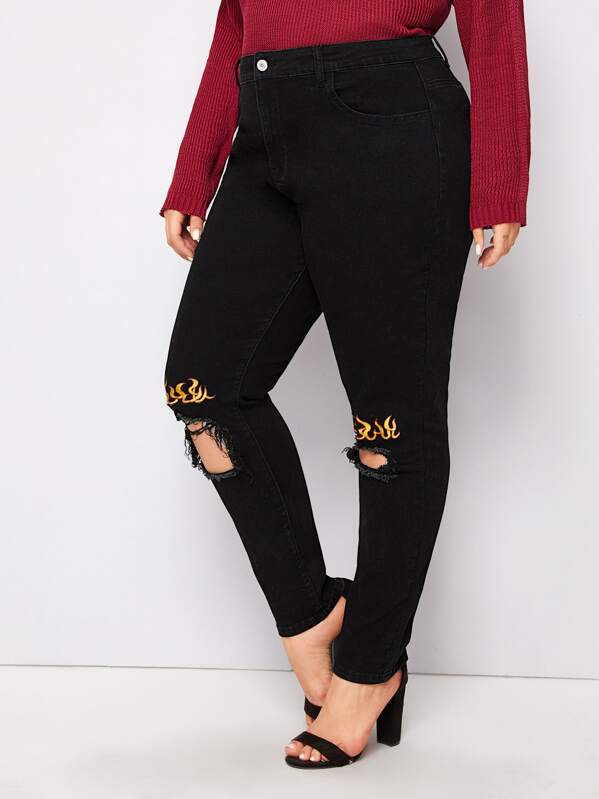 

Plus Embroidered Detail Ripped Jeans, Black, Carol