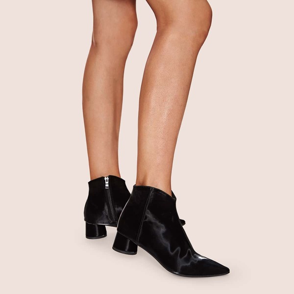 

Point Toe Side Zip Chunky Boots