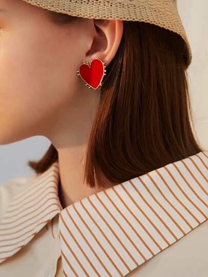 زوج واحد من الأقراط العصرية ذات تصميم على شكل قلب أحمر على شكل قطرة زيت للنساء، هدية مثالية للمواعدة