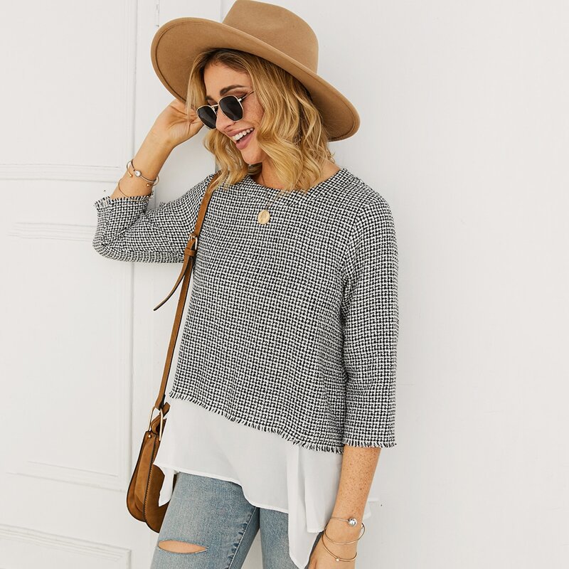 

Contrast Hem Raw Trim Plaid Blouse, Black and white