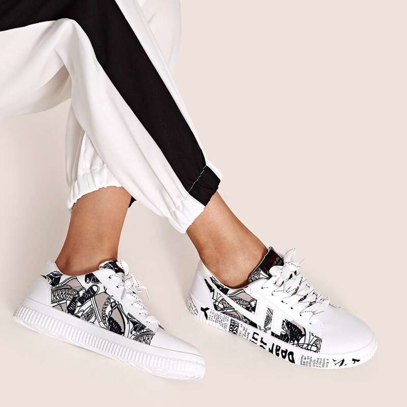 

Letter Graphic Lace Up Sneakers, White