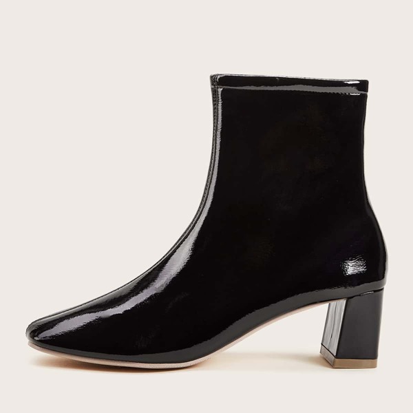 

Point Toe Side Zipper Chunky Boots