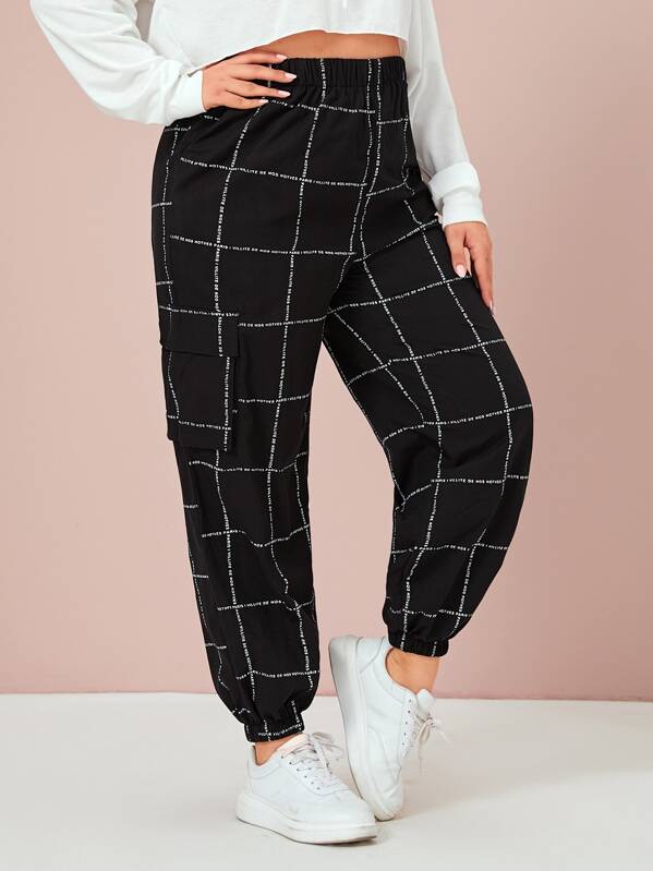 

Plus Letter Graphic Pocket Side Cargo Pants, Black, Carol