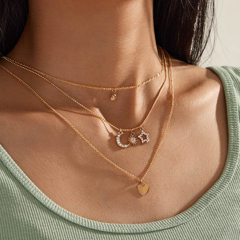 

1pc Rhinestone Engraved Moon & Heart Charm Layered Necklace, Gold