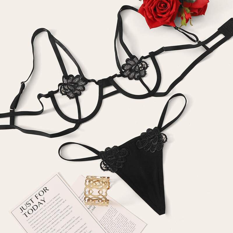 

Flower Appliques Underwire Lingerie Set, Black