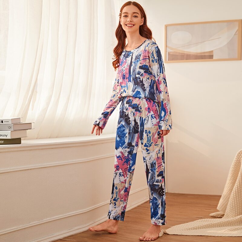 

Graffiti Print PJ Set, Multicolor